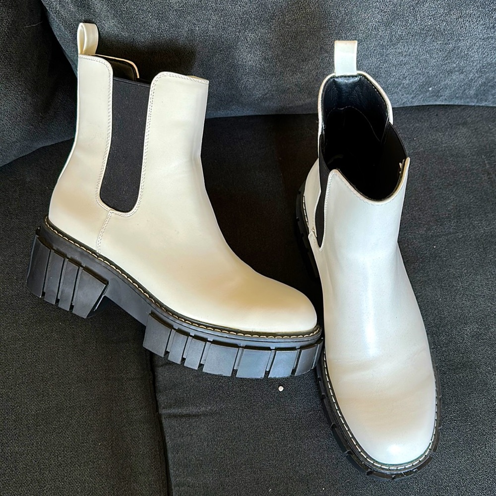 Cute Steve Madden Chelsea boot